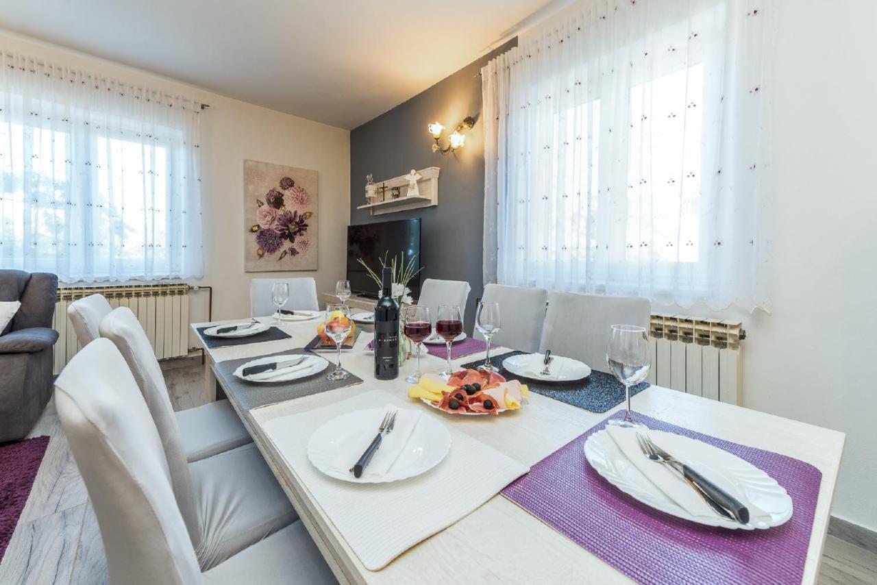 Holiday Home Tower With Private Pool, Sauna And Quads Smilcic Экстерьер фото