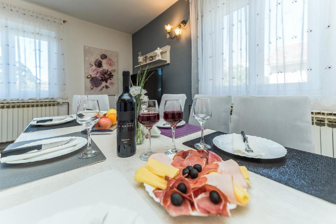 Holiday Home Tower With Private Pool, Sauna And Quads Smilcic Экстерьер фото