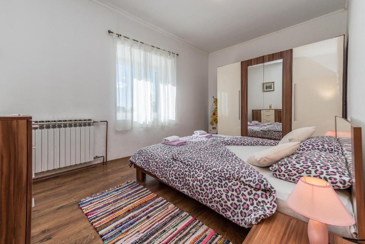 Holiday Home Tower With Private Pool, Sauna And Quads Smilcic Экстерьер фото